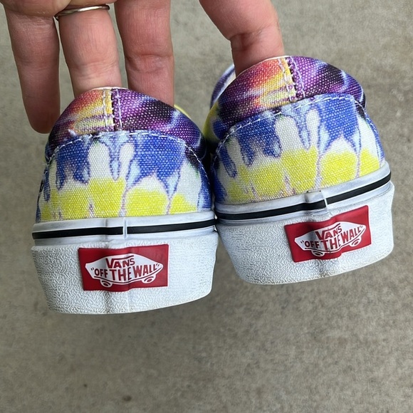 VANS Slip-on Sneakers in Tie-Dye Size 6 - Picture 3 of 10